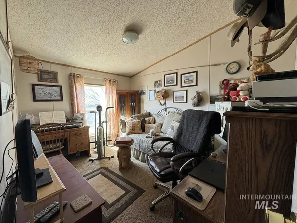 $650,000 | 103 West 420 North, Shoshone, ID 83352