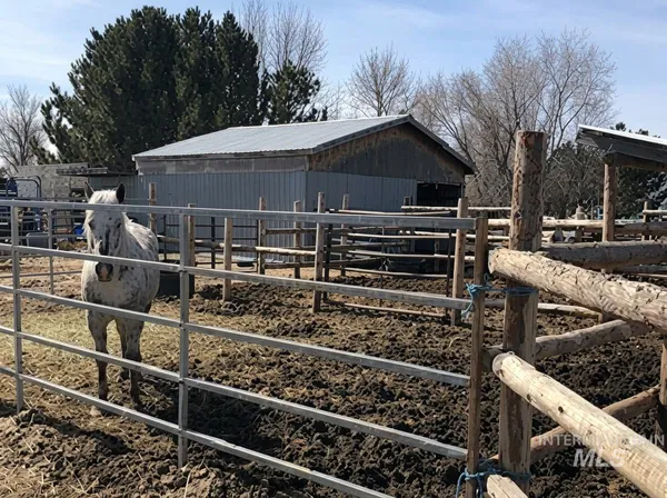 $650,000 | 103 West 420 North, Shoshone, ID 83352