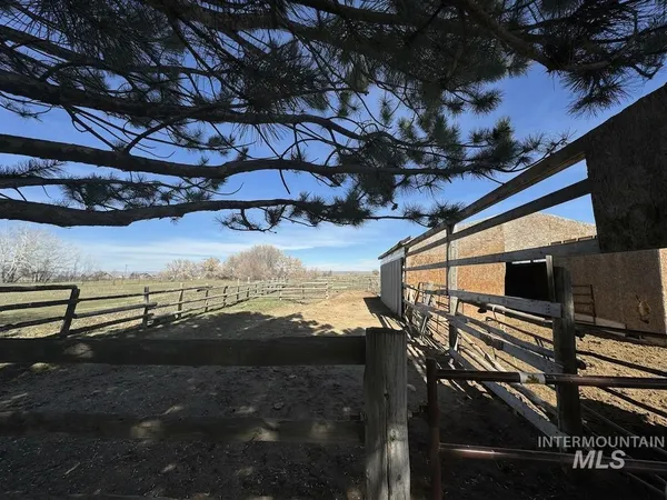 $650,000 | 103 West 420 North, Shoshone, ID 83352