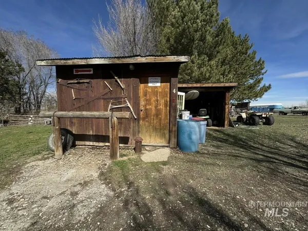 $650,000 | 103 West 420 North, Shoshone, ID 83352