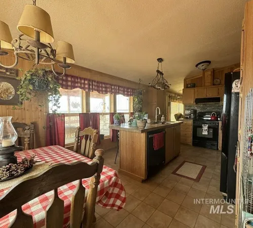 $650,000 | 103 West 420 North, Shoshone, ID 83352