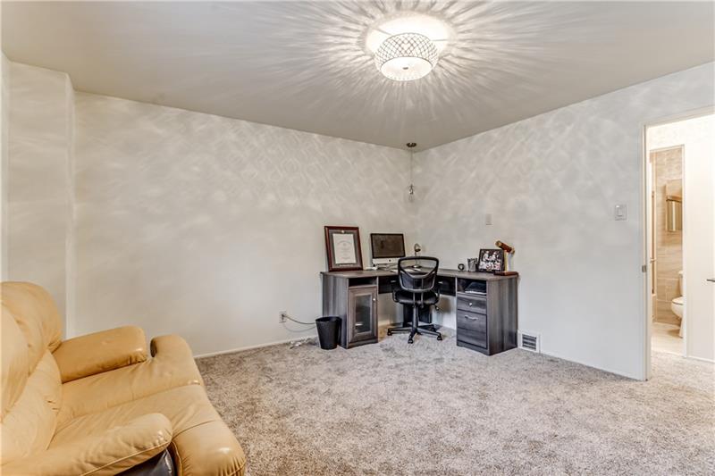 2335 Marbury Road Pittsburgh, PA 15221 - Photo 16 of 23 Gallery Image 16