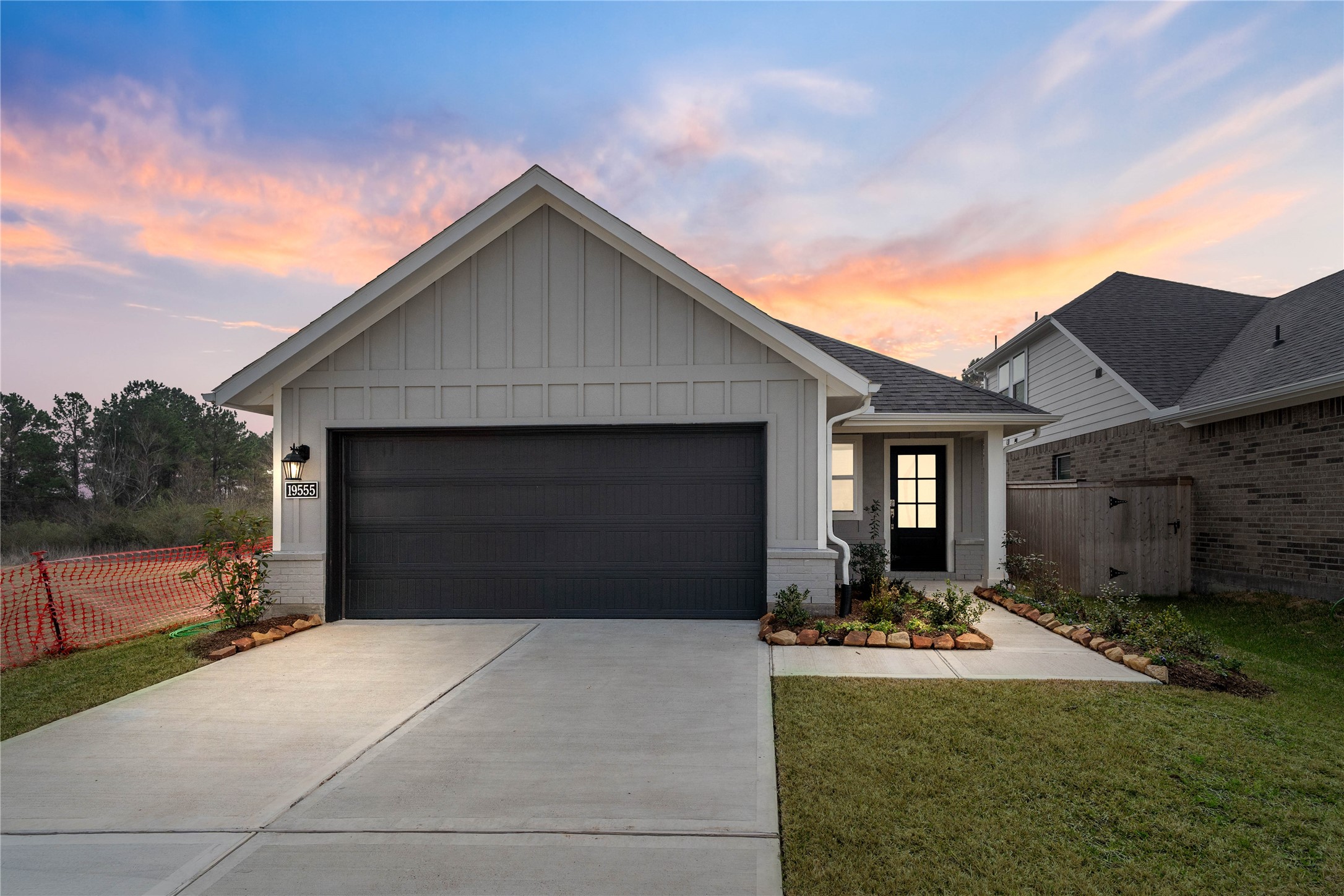 19555 Montgomery Rdg Way Montgomery, TX 77316 - Photo 1 of 38 Welcome home to 19555 Montgomery Ridge Way located in Montgomery Ridge and zoned to Montgomery ISD.