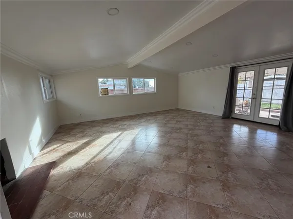 $4,000 | 957 South Salem Street, Anaheim, CA 92802