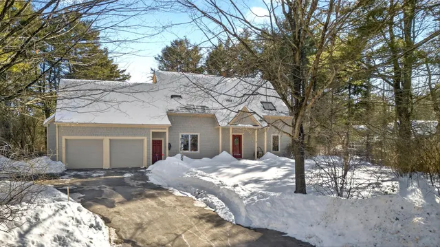 $1,049,000 | 200 Sisquisic Trail, Yarmouth, ME 04096
