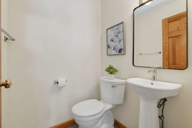 $1,049,000 | 200 Sisquisic Trail, Yarmouth, ME 04096