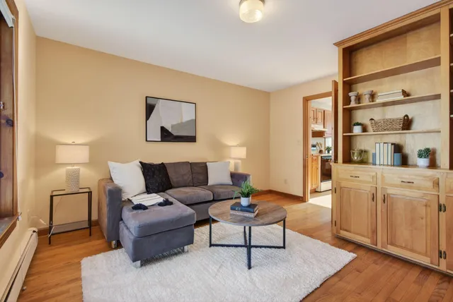 $1,049,000 | 200 Sisquisic Trail, Yarmouth, ME 04096