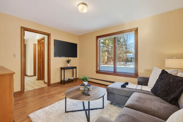 $1,049,000 | 200 Sisquisic Trail, Yarmouth, ME 04096