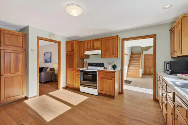 $1,049,000 | 200 Sisquisic Trail, Yarmouth, ME 04096