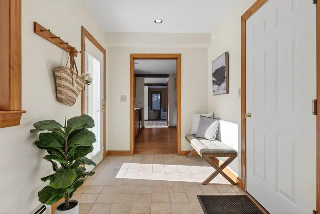 $1,049,000 | 200 Sisquisic Trail, Yarmouth, ME 04096