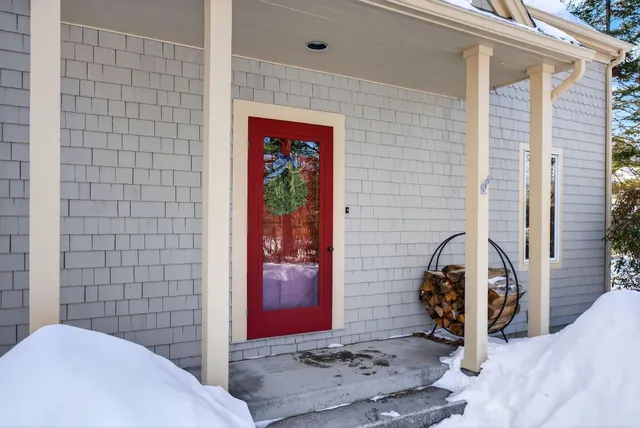 $1,049,000 | 200 Sisquisic Trail, Yarmouth, ME 04096