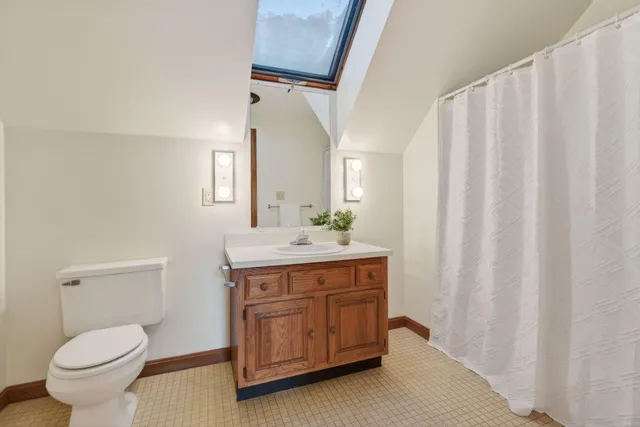 $1,049,000 | 200 Sisquisic Trail, Yarmouth, ME 04096