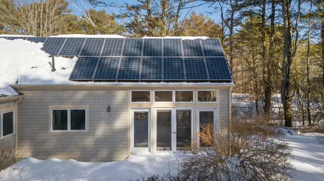 $1,049,000 | 200 Sisquisic Trail, Yarmouth, ME 04096