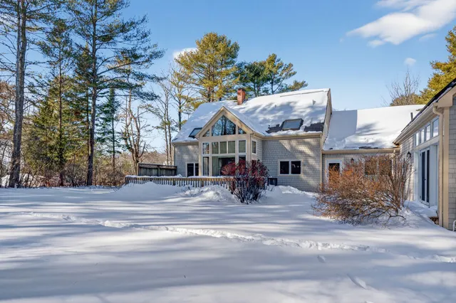 $1,049,000 | 200 Sisquisic Trail, Yarmouth, ME 04096