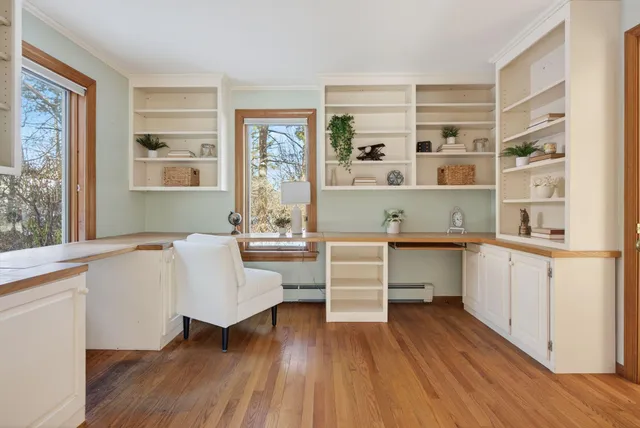 $1,049,000 | 200 Sisquisic Trail, Yarmouth, ME 04096