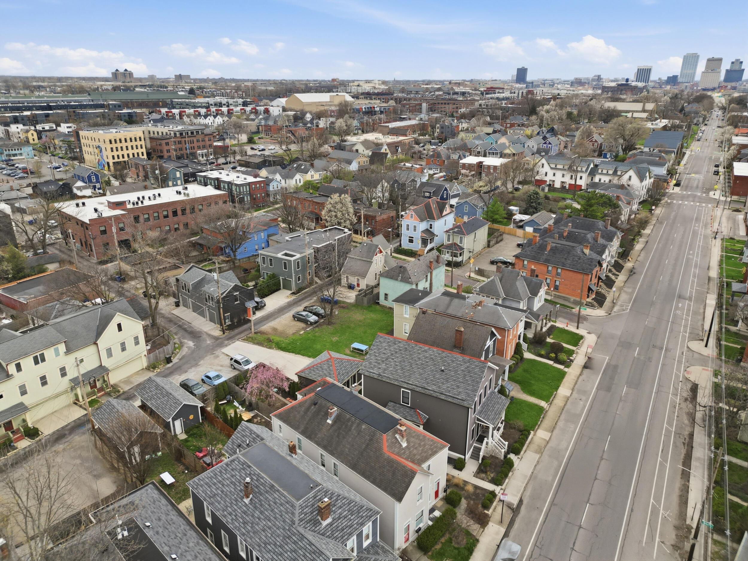 1102 Summit Street Columbus, OH 43201 - Photo 40 of 44 40_dji_0044