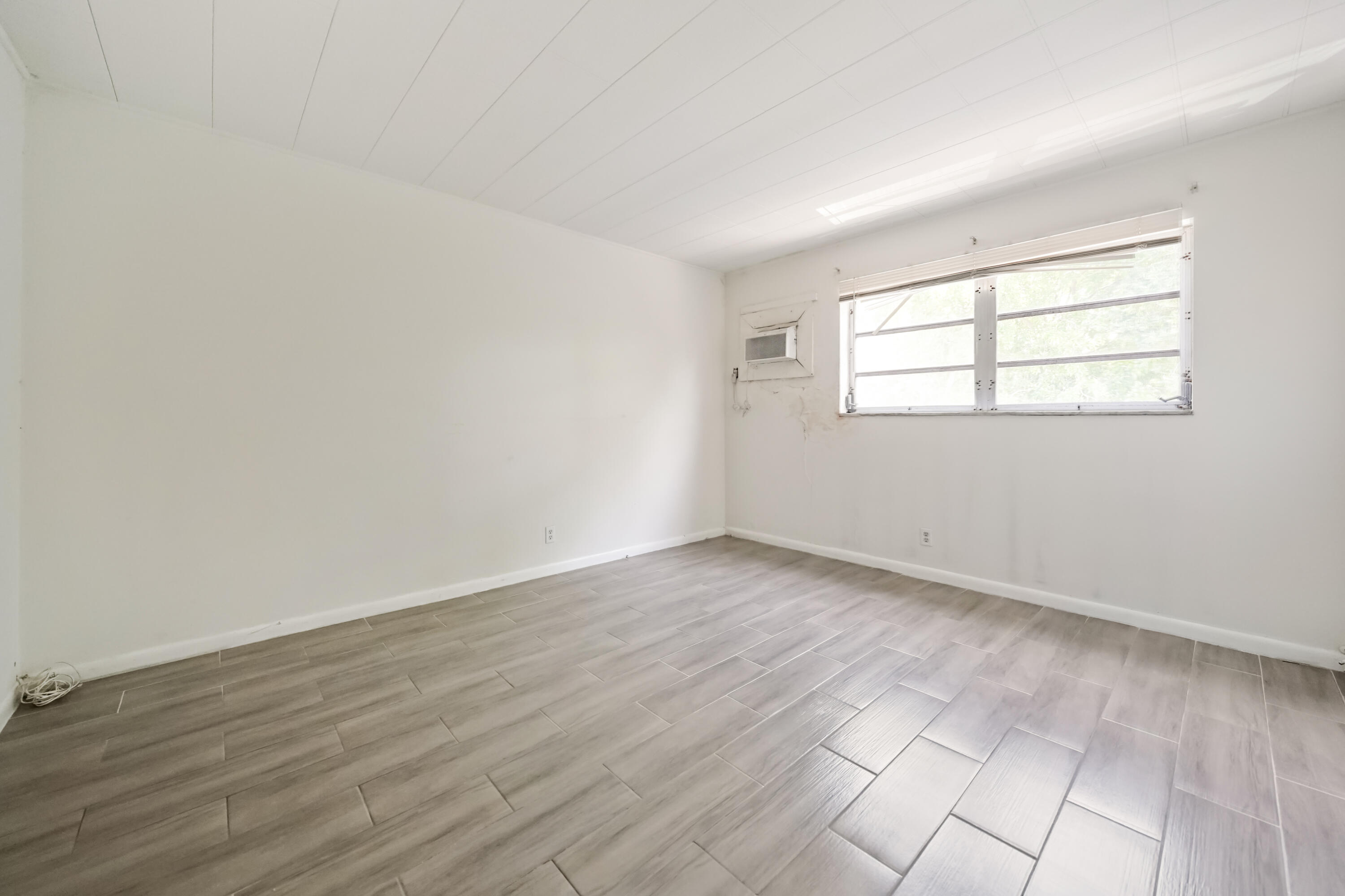 710 North K Street, Unit 203 Lake Worth Beach, FL 33460 - Photo 9 of 17 010