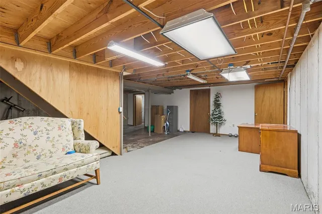 $260,000 | 215 Birchleaf Drive, St. Peters, MO 63376