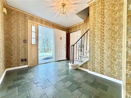 $300,000 | 3206 Brunton Drive, Glenshaw, PA 15116