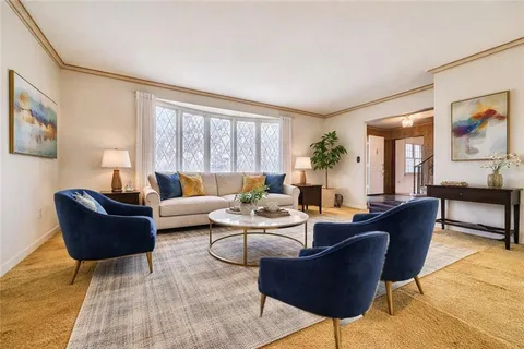 $300,000 | 3206 Brunton Drive, Glenshaw, PA 15116