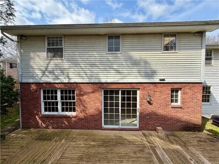 $300,000 | 3206 Brunton Drive, Glenshaw, PA 15116