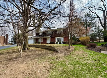 $300,000 | 3206 Brunton Drive, Glenshaw, PA 15116