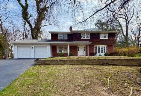 $300,000 | 3206 Brunton Drive, Glenshaw, PA 15116