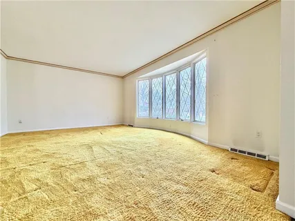 $300,000 | 3206 Brunton Drive, Glenshaw, PA 15116