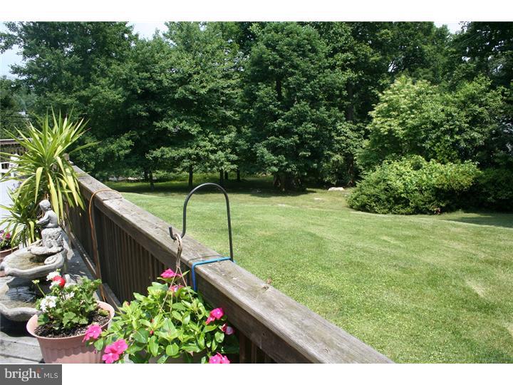 2310 Fairway Road Huntingdon Valley, PA 19006 - Photo 2 of 19 Gallery Image 2