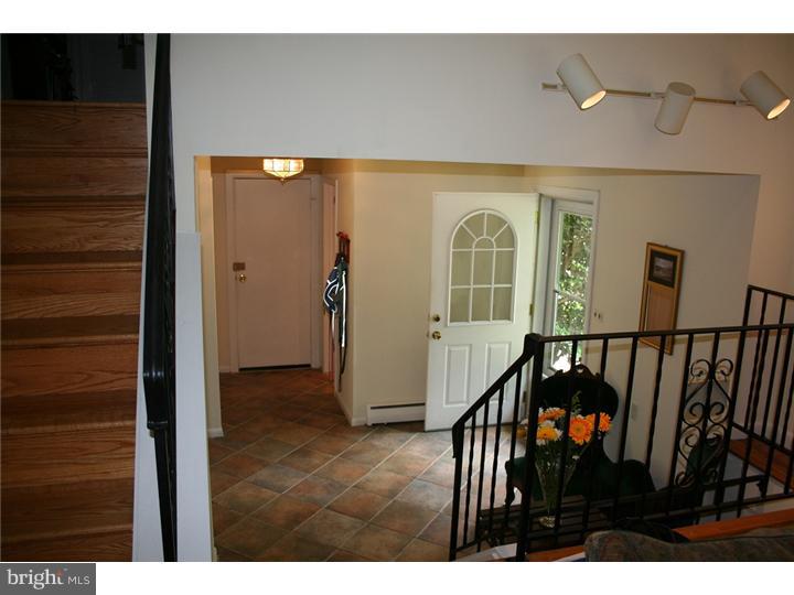 2310 Fairway Road Huntingdon Valley, PA 19006 - Photo 5 of 19 Gallery Image 5