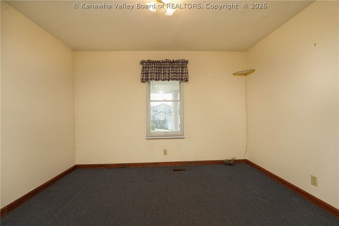 5421 Tanglewood Road Charleston, WV 25313 - Photo 11 of 32 Gallery Image 11