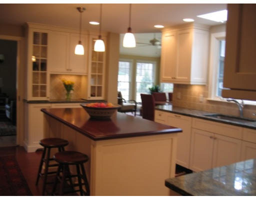 41 Cartwright Road Wellesley, MA 02482 - Photo 4 of 23