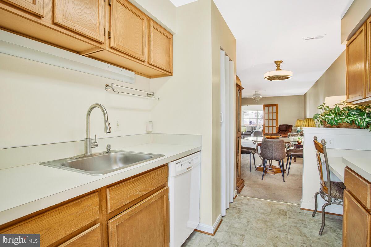 9278 Cherry Lane, Unit 91 Laurel, MD 20708 - Photo 13 of 33 Kitchen