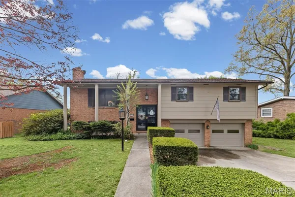 $309,900 | 7719 Myrtle Wood Drive, Belleville, IL 62223