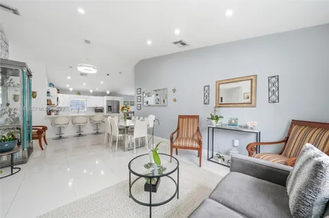$635,000 | 531 Southwest 176th Avenue, Pembroke Pines, FL 33029
