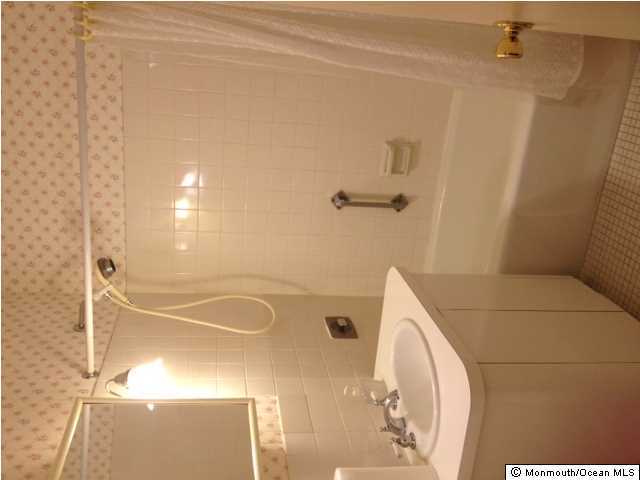 28 Riverside Avenue, Unit 5J Red Bank, NJ 07701 - Photo 9 of 16 Additional Photo