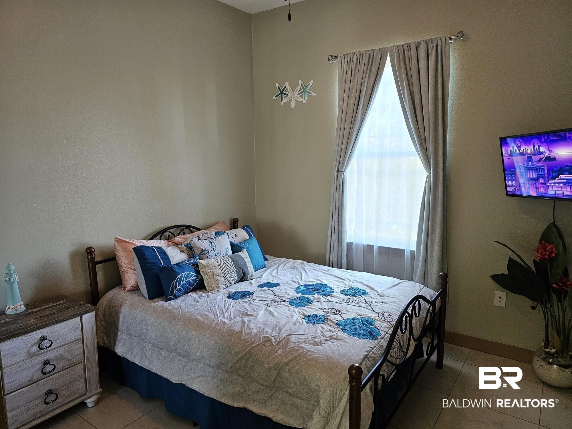 1430 Regency Road, Unit B304 Gulf Shores, AL 36542 - Photo 18 of 33 Second Bedroom