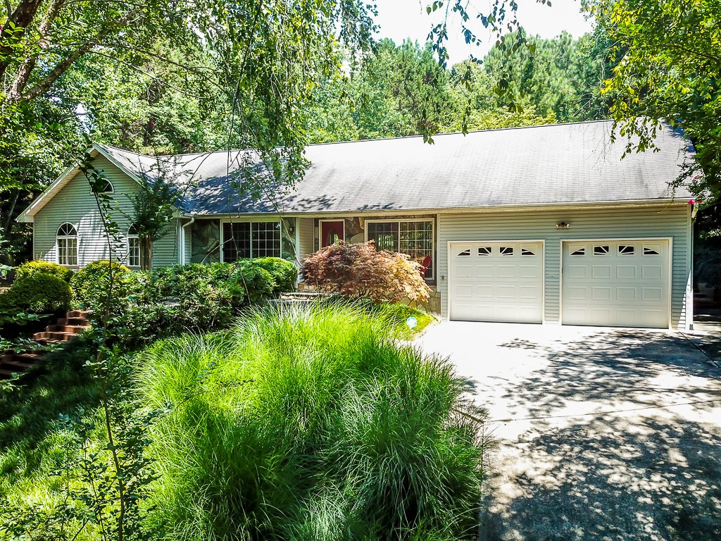 206 Wynmere Way Seneca, SC 29672 - Photo 1 of 35 Gallery Image 1