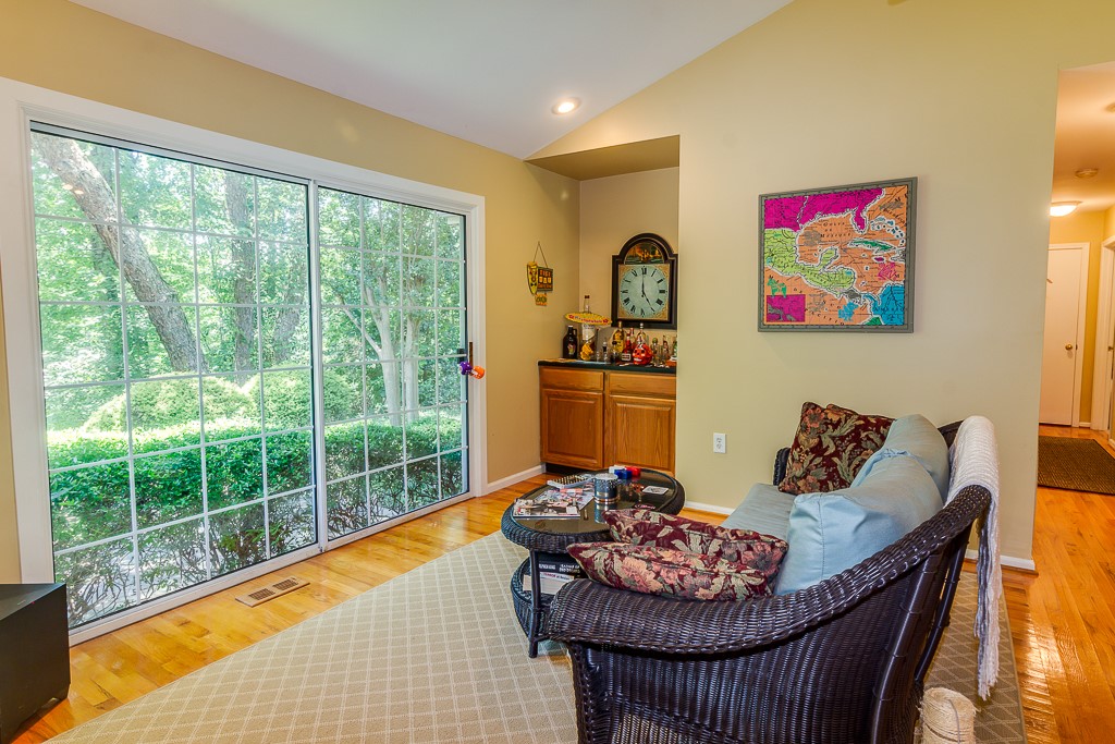 206 Wynmere Way Seneca, SC 29672 - Photo 7 of 35 Gallery Image 7