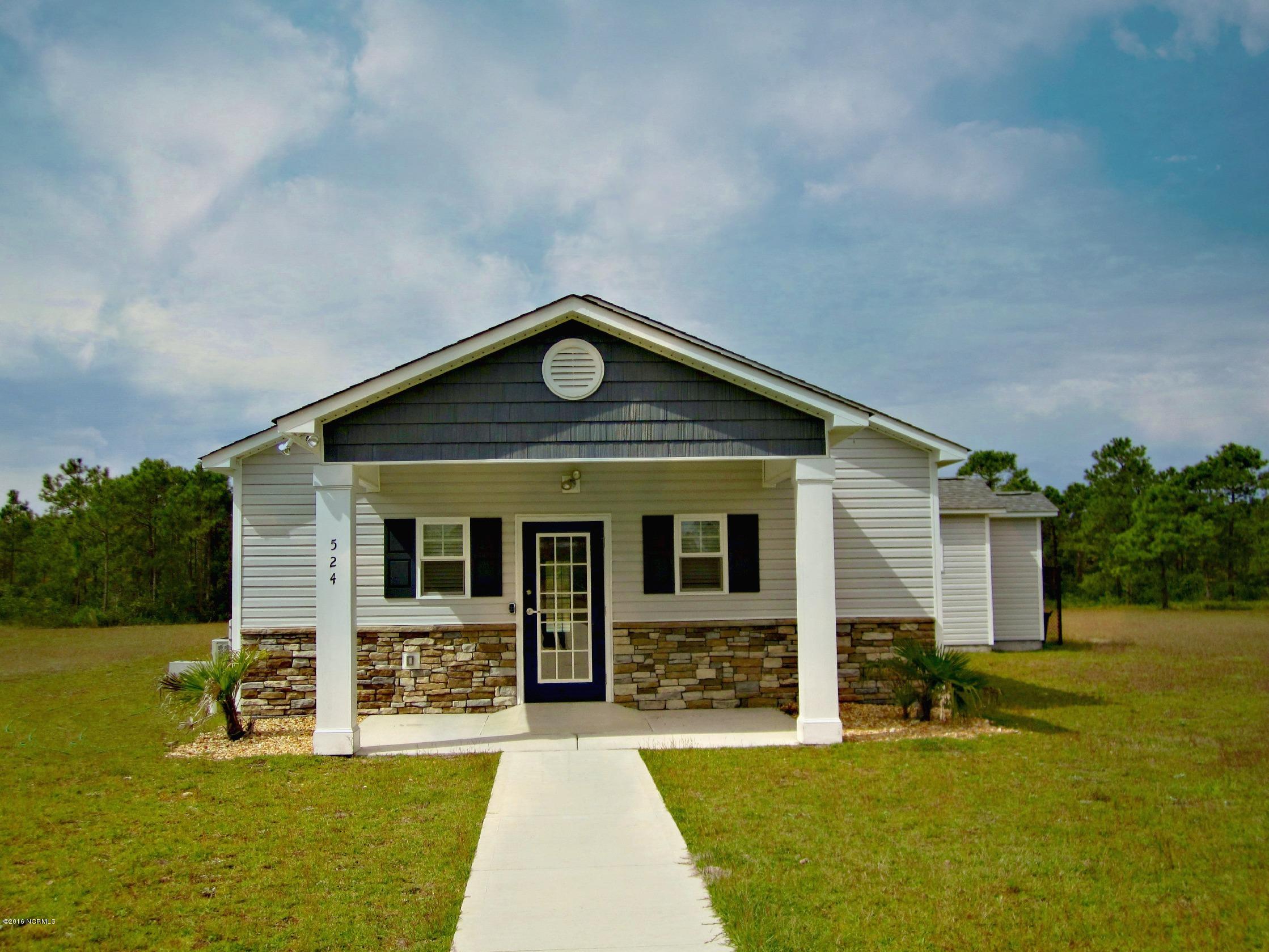 395 Inverness Drive Hubert, NC 28539 - Photo 17 of 35 Highlands Clubhouse
