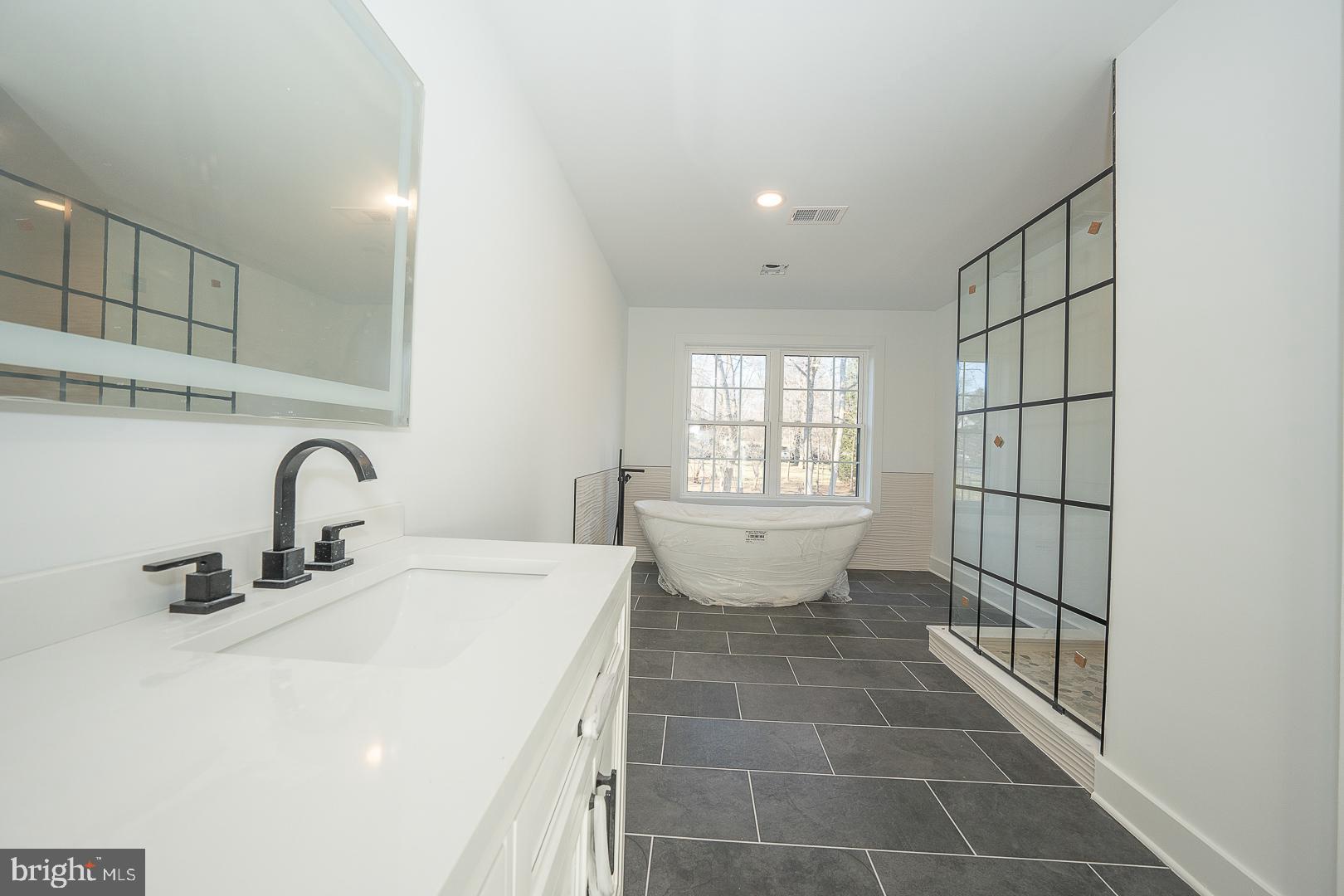 2627 County Line Road Chalfont, PA 18914 - Photo 30 of 36 Main bedroom bath