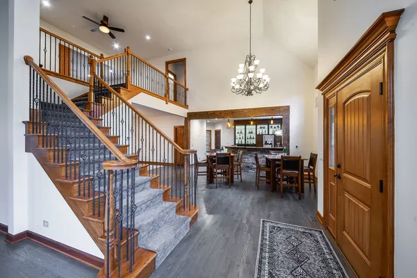 $1,450,000 | 2009 Mackenzie Place, Unit 2009, Wheaton, IL 60187