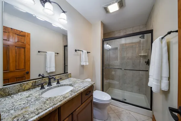 $1,450,000 | 2009 Mackenzie Place, Unit 2009, Wheaton, IL 60187
