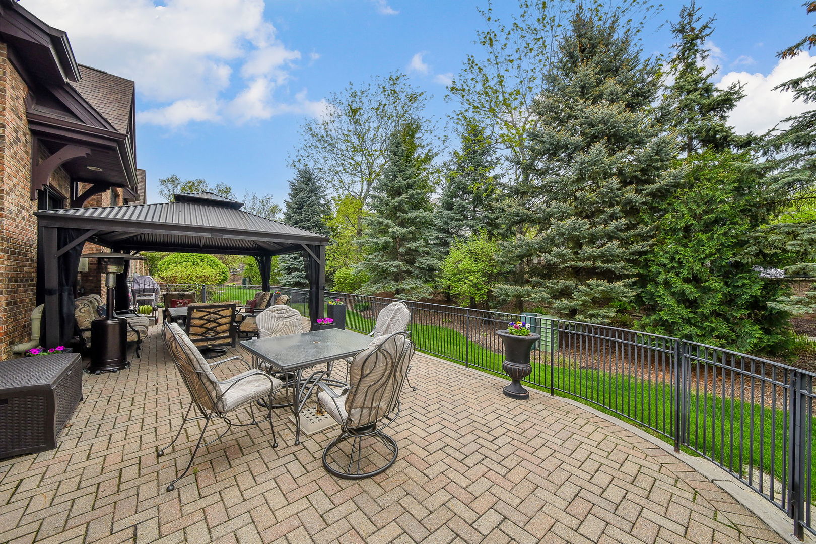 2009 Mackenzie Place, Unit 2009 Wheaton, IL 60187 - Photo 49 of 53