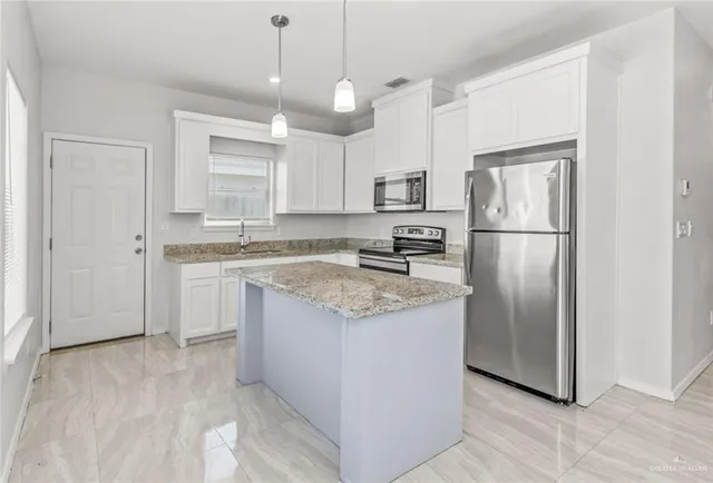 $1,000 | 512 Downing Avenue, Unit 2, Edinburg, TX 78539