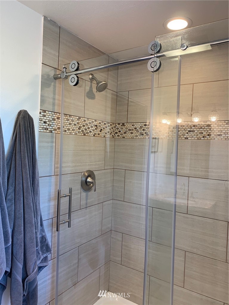 3522 Northeast 10th Place Renton, WA 98056 - Photo 19 of 34 a bathroom with a shower