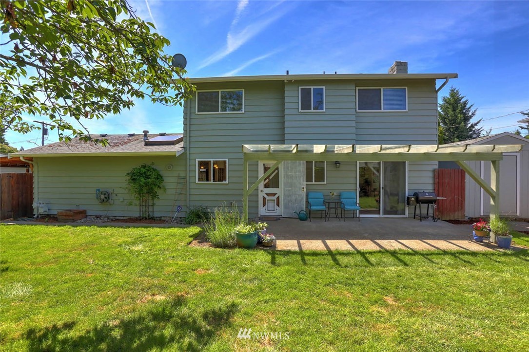 3522 Northeast 10th Place Renton, WA 98056 - Photo 32 of 34 a view of a house with a yard