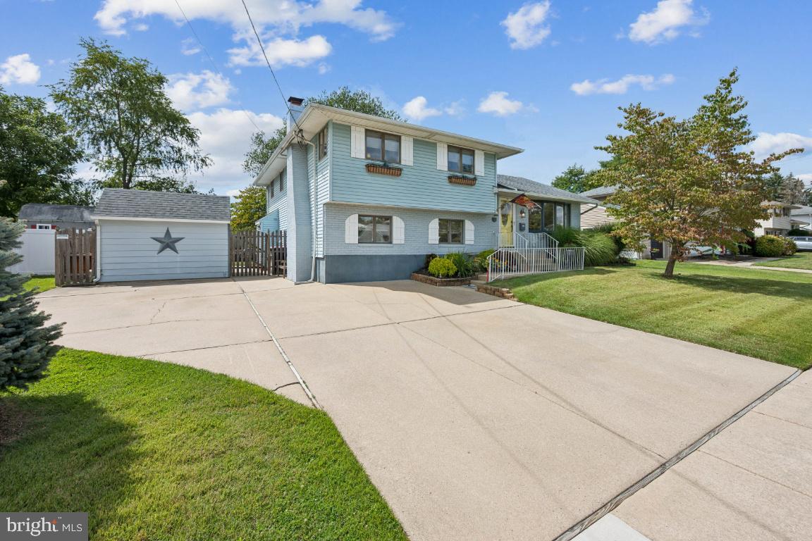 17 Randy Road Glendora, NJ 08029 - Photo 3 of 27 Gallery Image 3