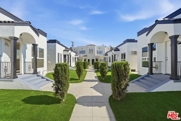 $2,095 | 3020 West 12th Street, Unit 3020 1/2, Los Angeles, CA 90006