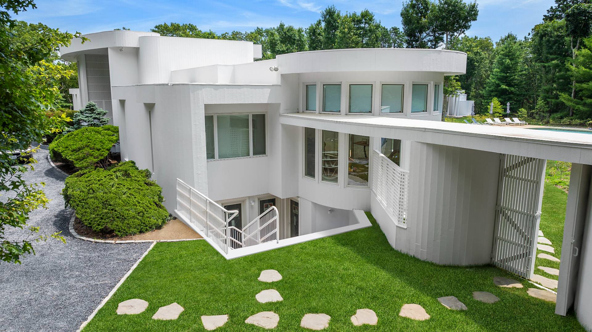 147 Old Northwest Road East Hampton, NY 11937 - Photo 23 of 33 a view of front of house with a yard